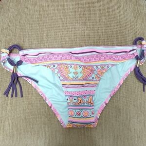 Victoria's Secret Colorful Paisley Bikini Bottom: The cheeky (Size M)